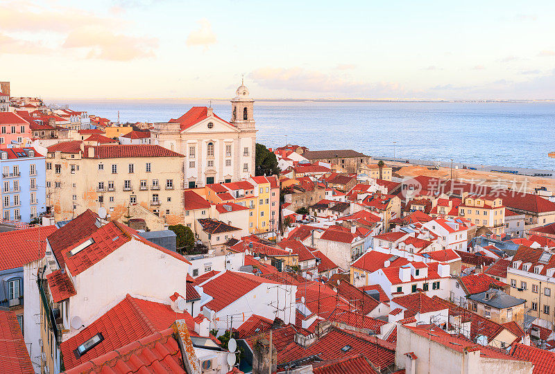 里斯本俯瞰，葡萄牙的天际线Igreja de Santo Estêvão
